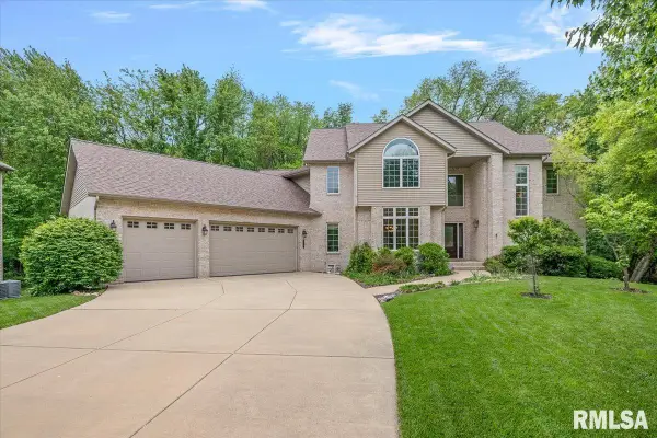 4104 Chandlerwood Road, Springfield, IL 62711