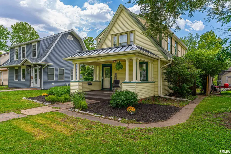 1013 Tremont Street, Lincoln, IL 62656 - #2