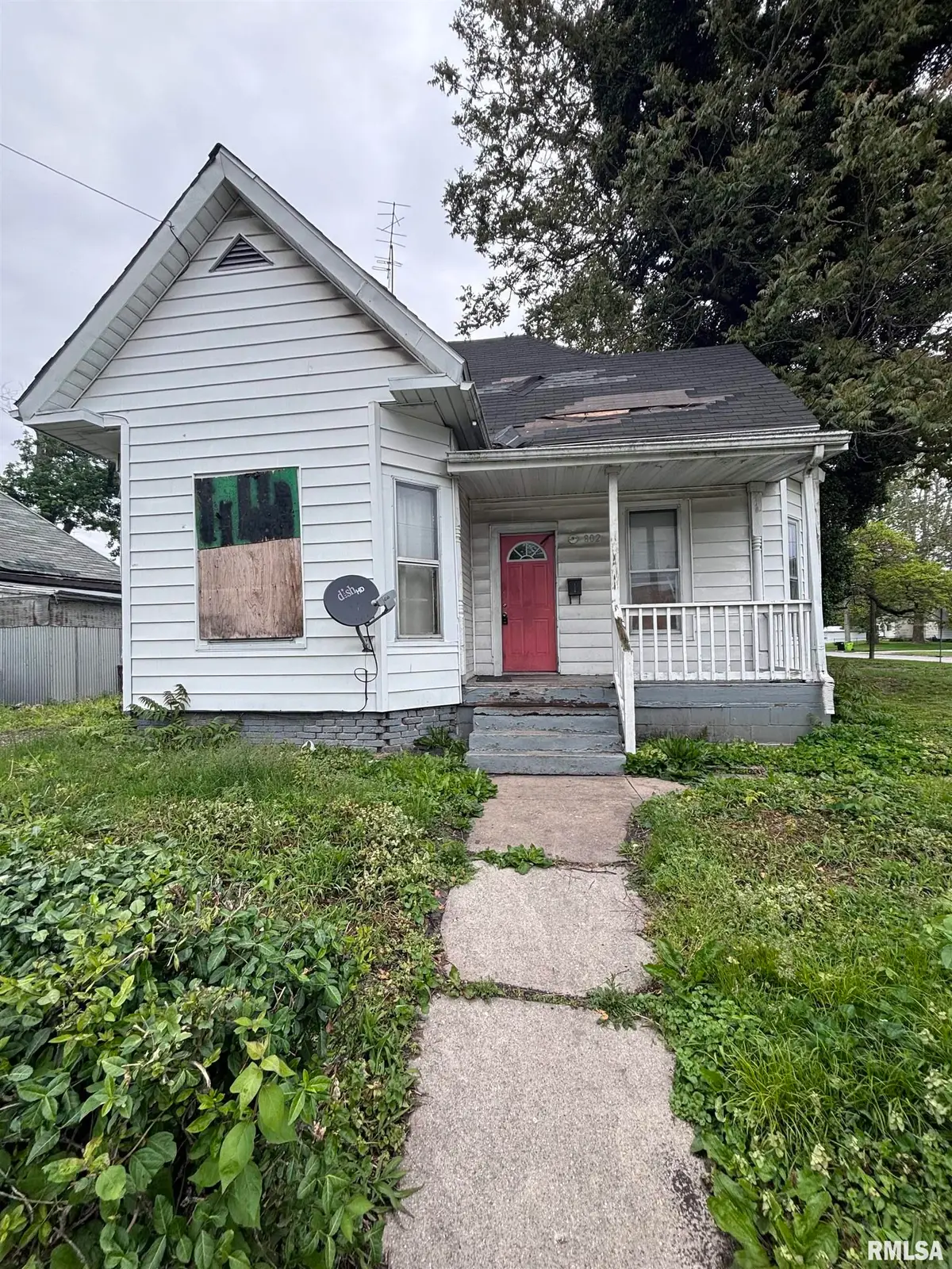 802 N Clay Avenue, Jacksonville, IL 62650 - #1