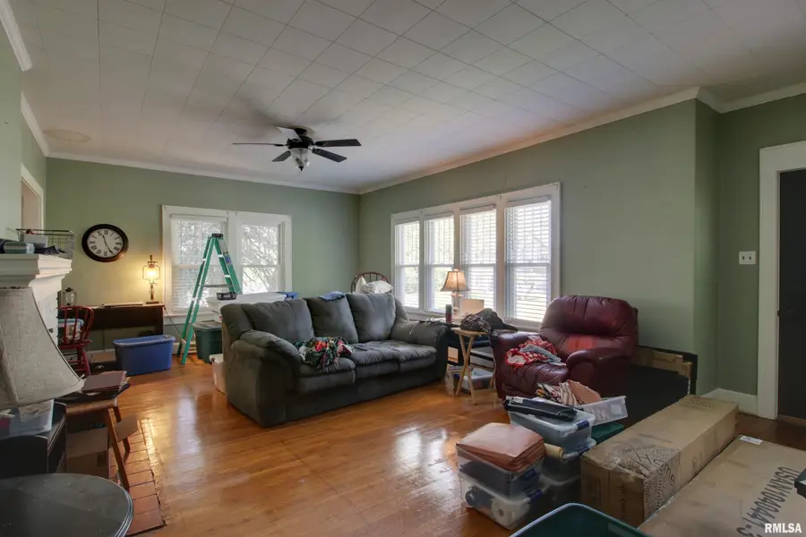 3115 Pleasant Street, Hannibal, MO 63401 - #3