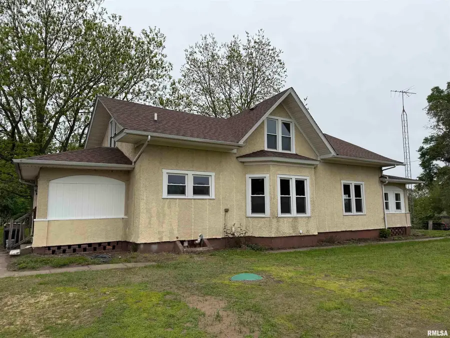 109 W Sycamore Street, Gladstone, IL 61437 - #3