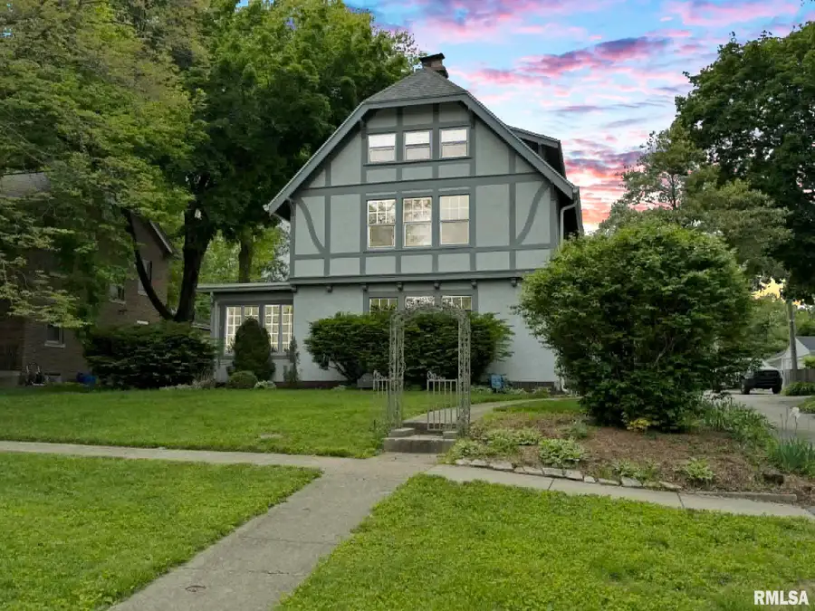 1325 S Bates Avenue, Springfield, IL 62704 - #3