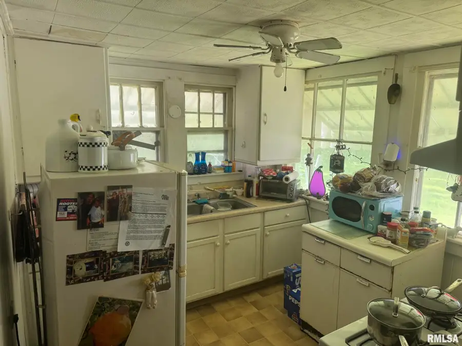 2805 S 15th Street, Springfield, IL 62703 - #3