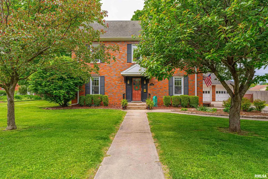 123 Edgar Street, Lincoln, IL 62656 - #3