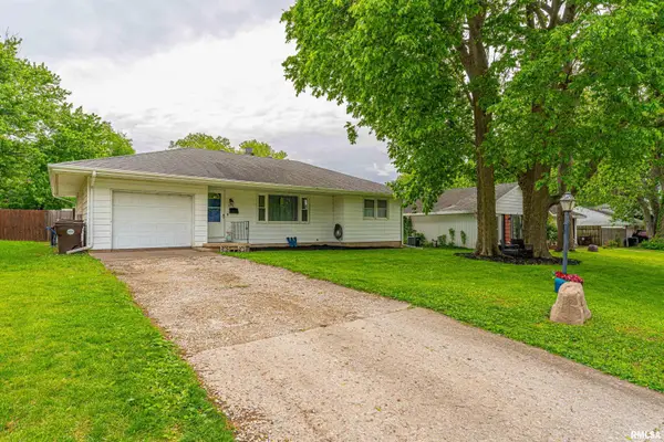 120 White Avenue, Lincoln, IL 62656