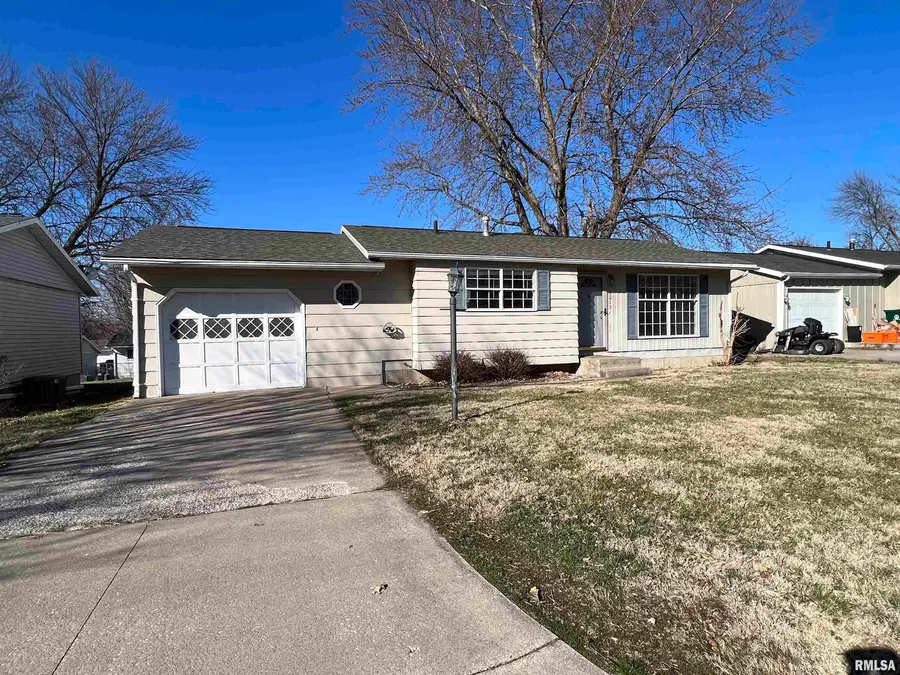 3213 Harrison Street, Quincy, IL 62301 - #2