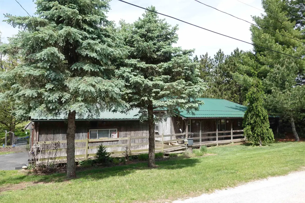 109 W 1st Street, East Galesburg, IL 61430 - #1