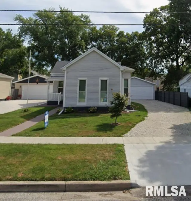 518 S Prairie Street, Jacksonville, IL 62650 - #1