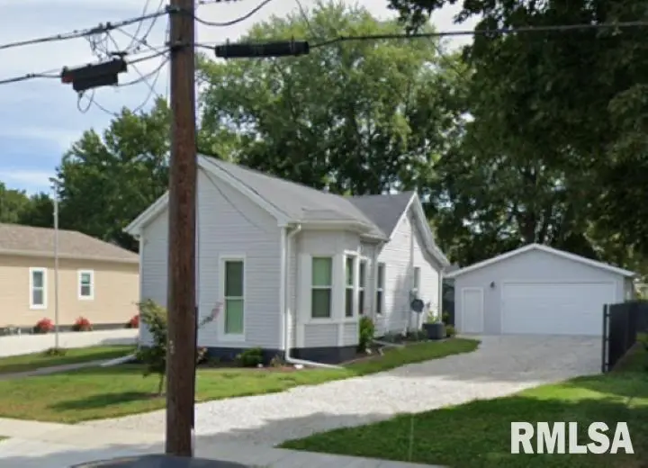 518 S Prairie Street, Jacksonville, IL 62650 - #2
