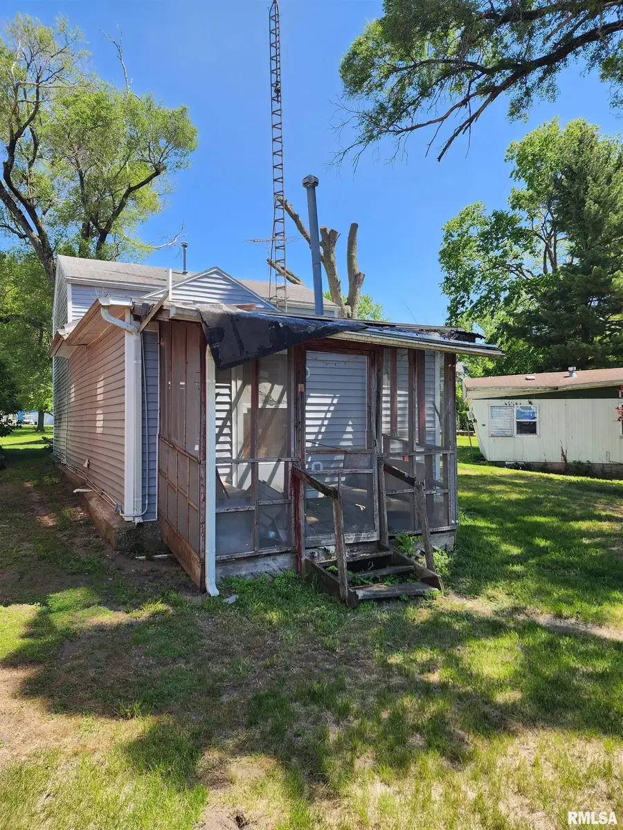 107 & 109 S 4th Street, Oquawka, IL 61469 - #3