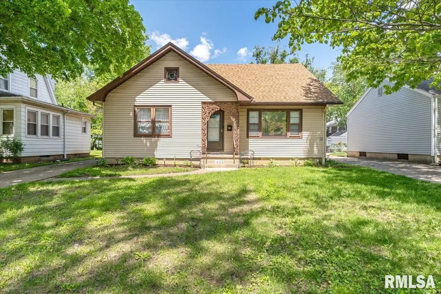 433 W Lawrence Avenue, Springfield, IL 62704 - #2