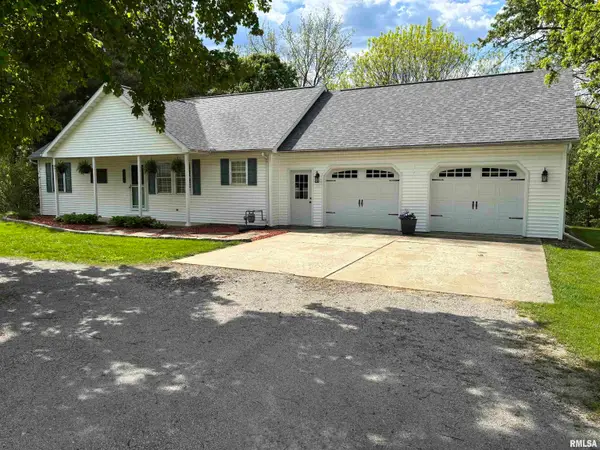 19957 Trotter Lane, Petersburg, IL 62675