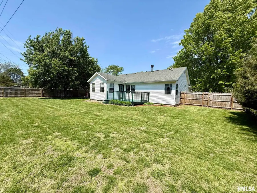 604 N Main Street, Athens, IL 62613 - #3
