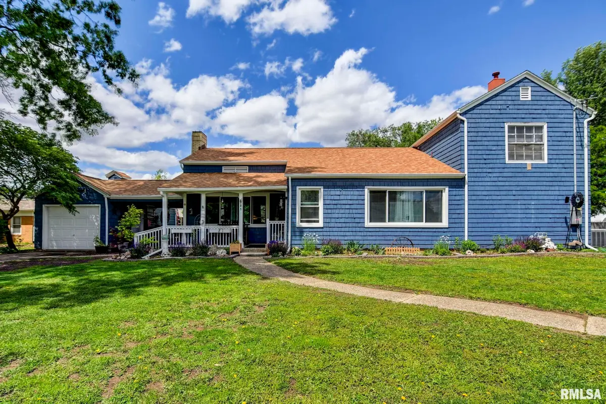 501 W Poplar Street, Taylorville, IL 62568 - #1