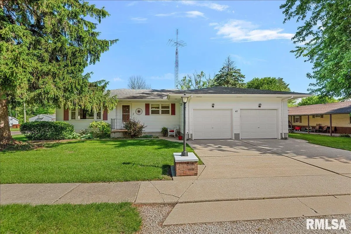 41 W South Street, Divernon, IL 62530 - #1