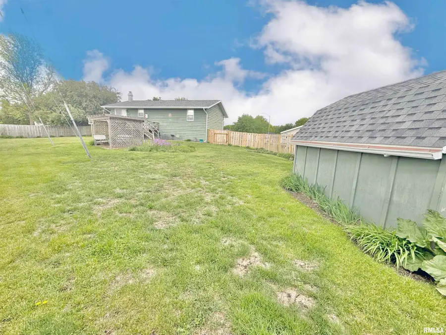 1701 N Woodbine Circle, Galesburg, IL 61401 - #3