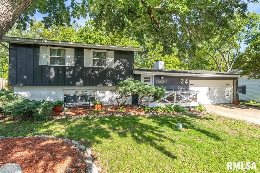 24 Sunnyside Drive, Springfield, IL 62702 - #2