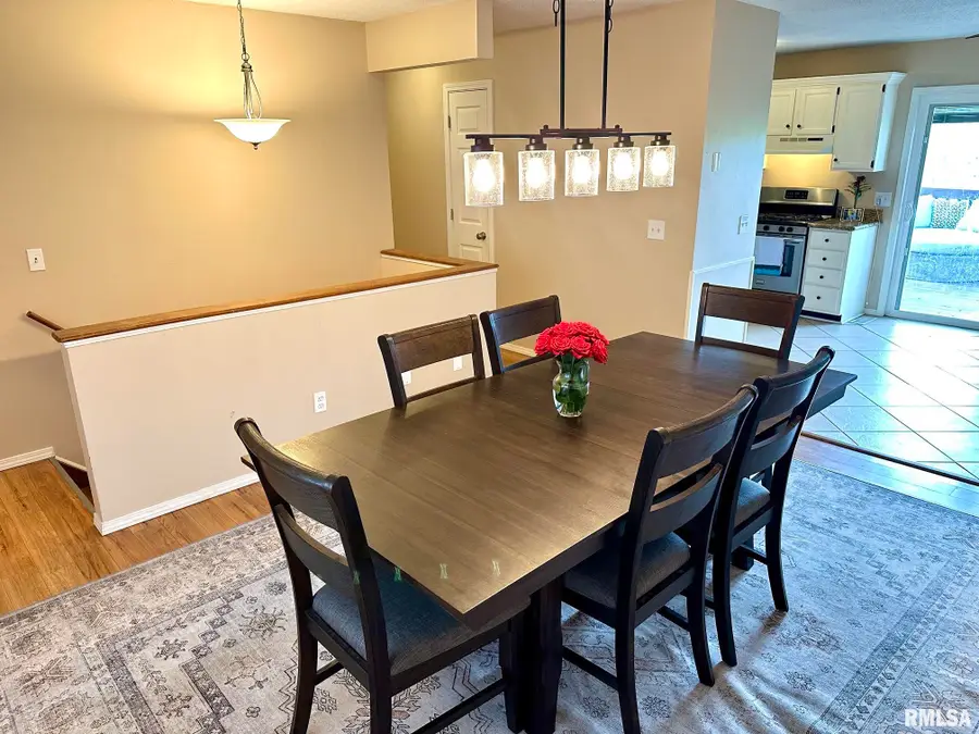 1107 W Hall Drive, Jacksonville, IL 62650 - #3