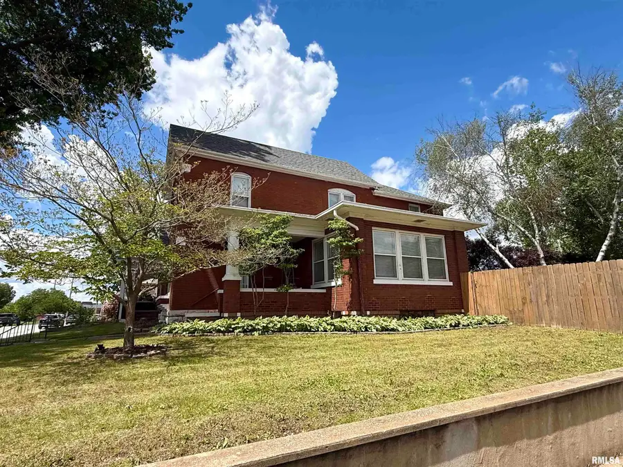 1329 Spring Street, Quincy, IL 62301 - #2