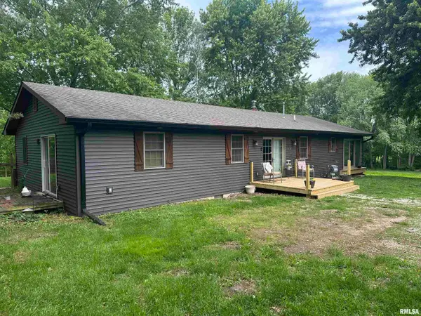 14635 Cotton Hill Road, Pawnee, IL 62558
