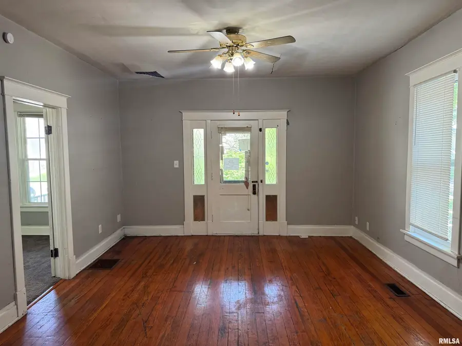 1733 S Spring Street, Springfield, IL 62704 - #2