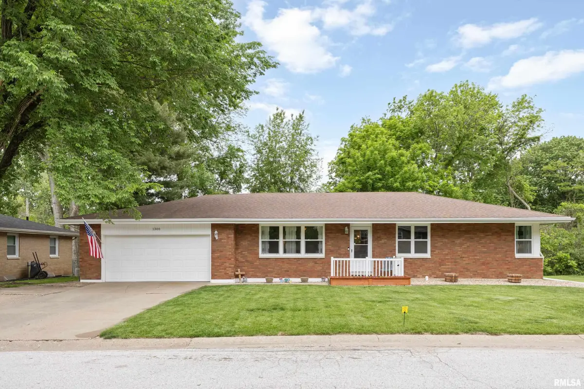 1300 Curtis Creek Road, Quincy, IL 62301-6113 - #1