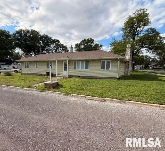 505 N Cherokee Street, Taylorville, IL 62568 - #2