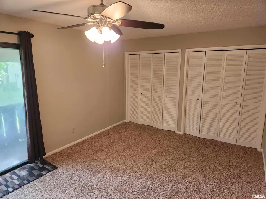 22 Country Place, Springfield, IL 62703 - #3