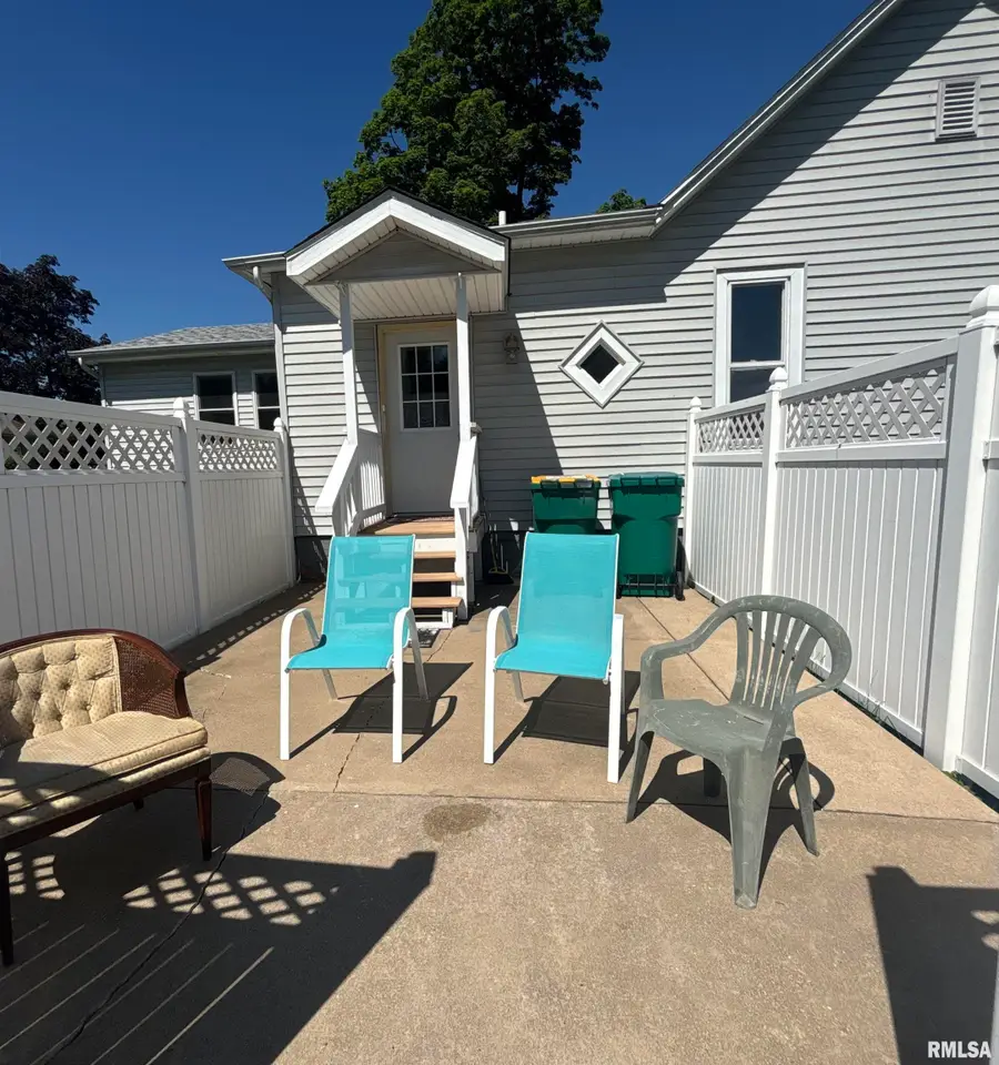 1303 N Kellogg Street, Galesburg, IL 61401 - #3