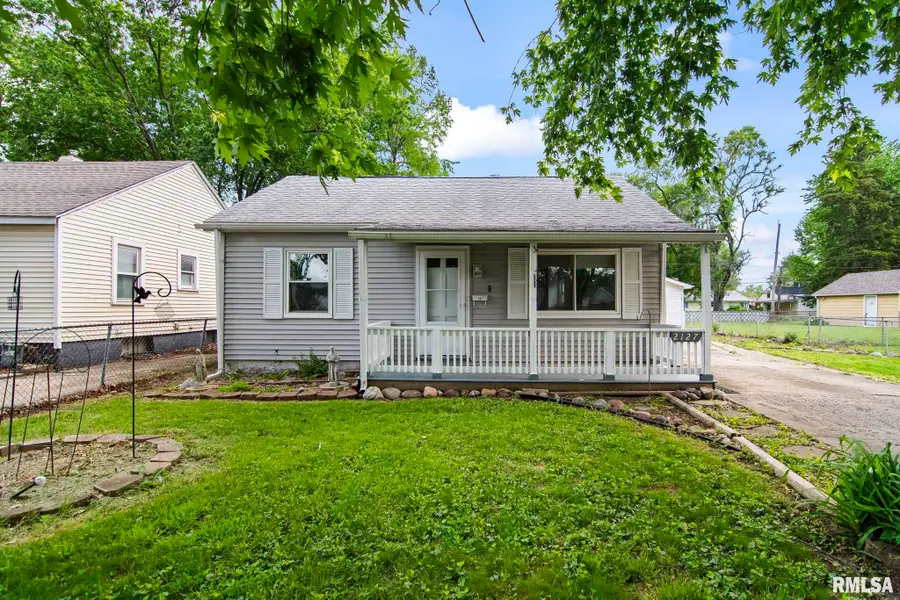2127 Grandview Avenue, Springfield, IL 62702 - #2