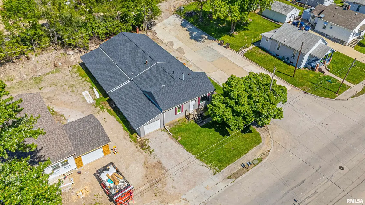 703 S Kickapoo Street, Lincoln, IL 62656 - #1