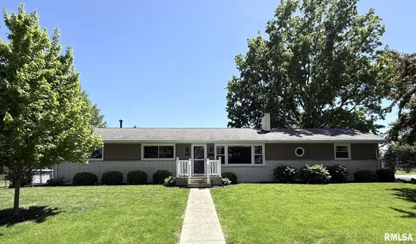 700 Walnut Street, Knoxville, IL 61448
