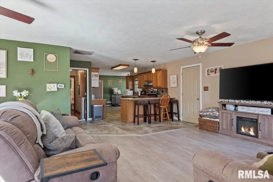 2901 Ontario Drive, Springfield, IL 62707 - #2