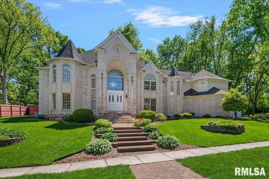 3016 W Lawrence Avenue, Springfield, IL 62704 - #2