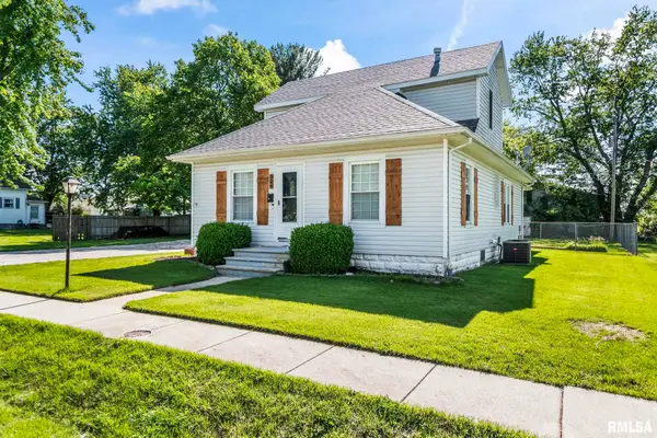 324 Edwards Street, Nokomis, IL 62075