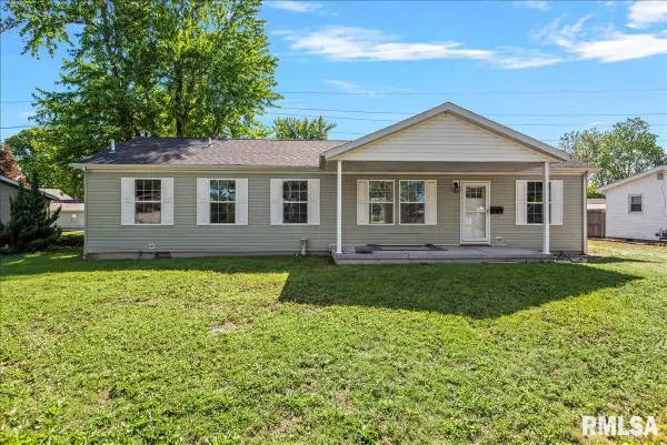 810 Country View Street, Virden, IL 62690