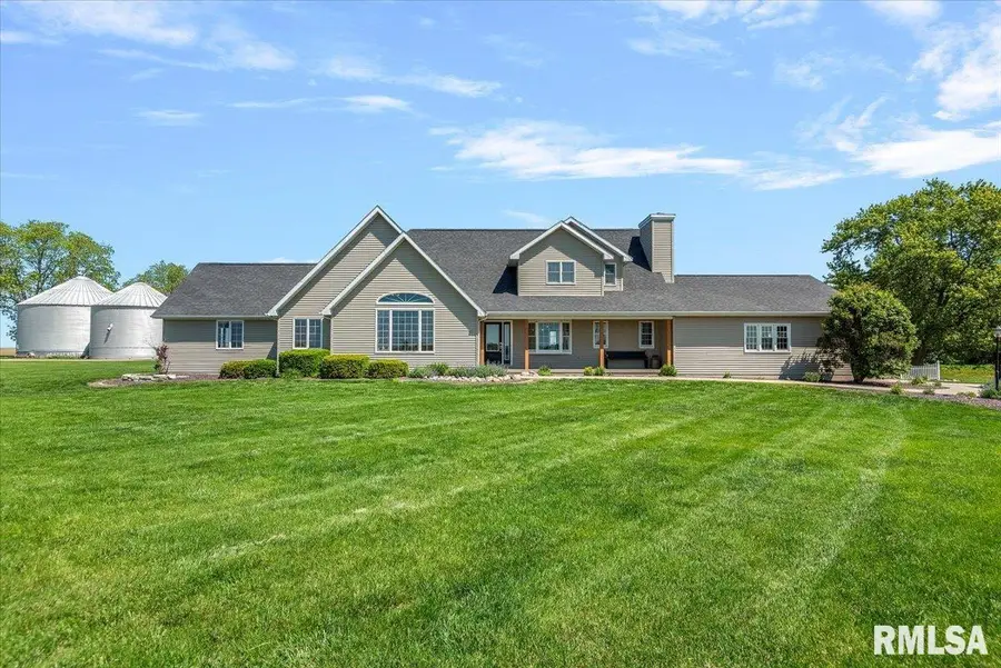 20205 N 20th Avenue, Nokomis, IL 62075 - #3