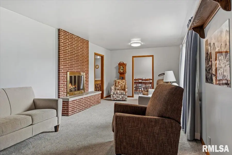 407 Lewis Drive, Dawson, IL 62520 - #2