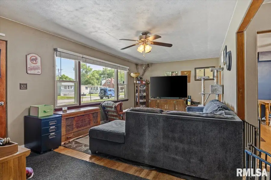 3240 E Enos Avenue, Springfield, IL 62702 - #3
