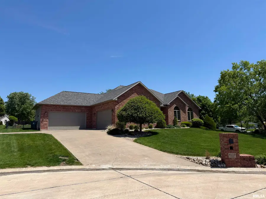 1035 Duxbury Court, Quincy, IL 62305 - #2