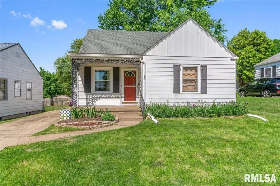 749 N Walnut Street, Springfield, IL 62702-0000 - #3