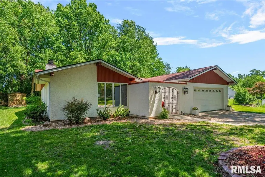61 Sarah Avenue, Springfield, IL 62703 - #2