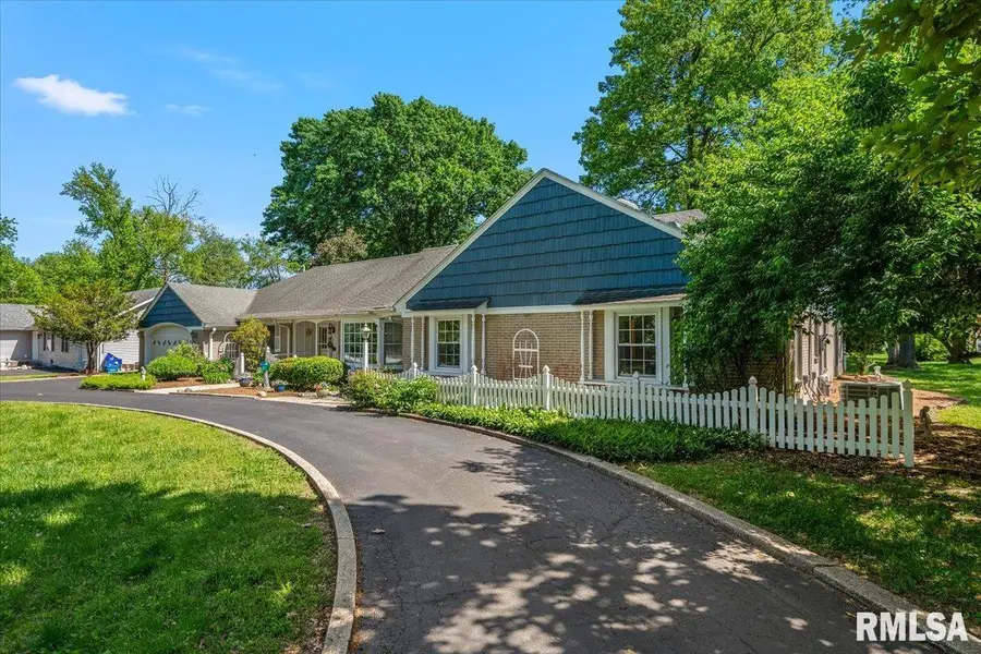 50 W Hazel Dell Lane, Springfield, IL 62703 - #2