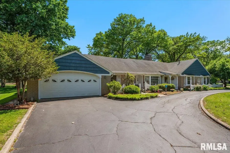 50 W Hazel Dell Lane, Springfield, IL 62703 - #3