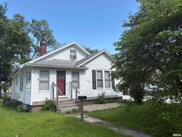 1012 N Diamond Street, Jacksonville, IL 62650