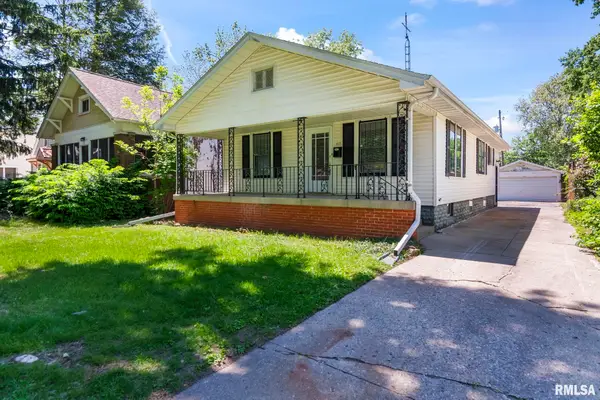917 Cleveland Avenue, Springfield, IL 62704