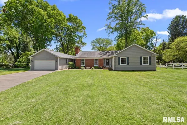 23 Circle Drive, Rochester, IL 62563