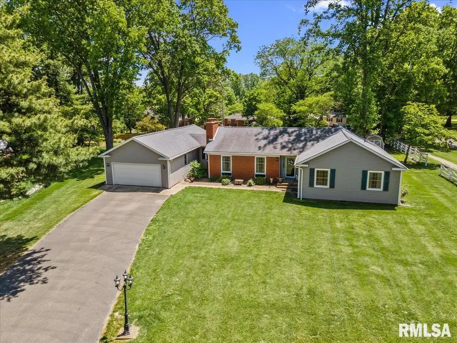 23 Circle Drive, Rochester, IL 62563 - #2