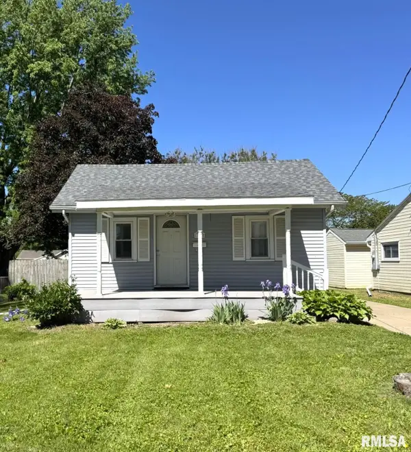 1384 Clark Street, Galesburg, IL 61401
