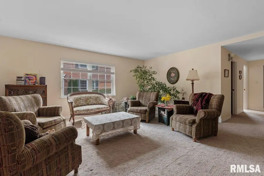 1301 S Douglas Avenue #A, Springfield, IL 62704 - #3